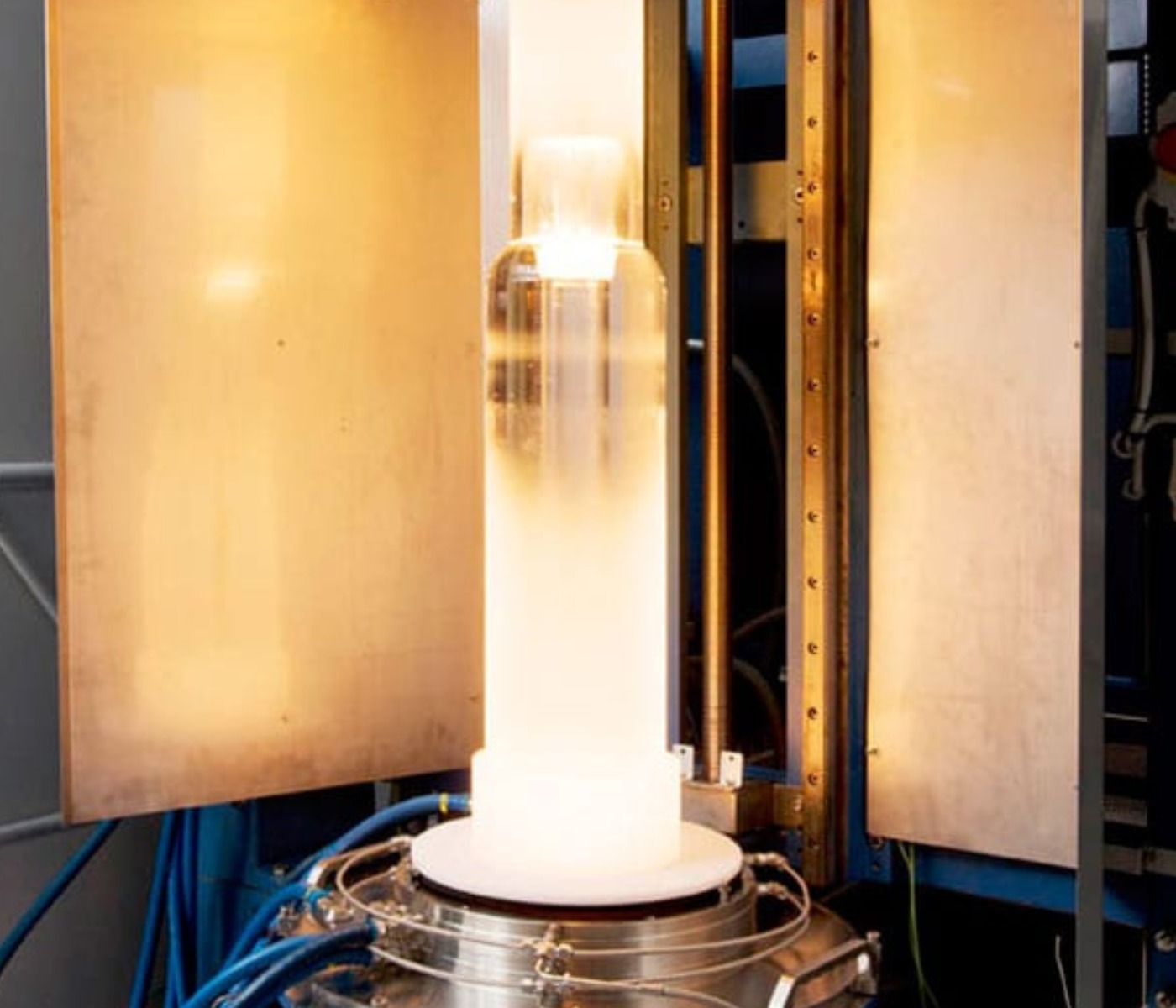 The optical fiber draw tower CERSA MCI